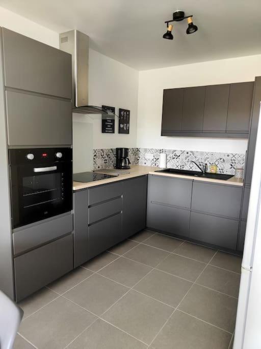 Location De Vacances A Andernos - Appartement 2 Chambres Dans Residence Neuve Andernos-les-Bains Exterior foto