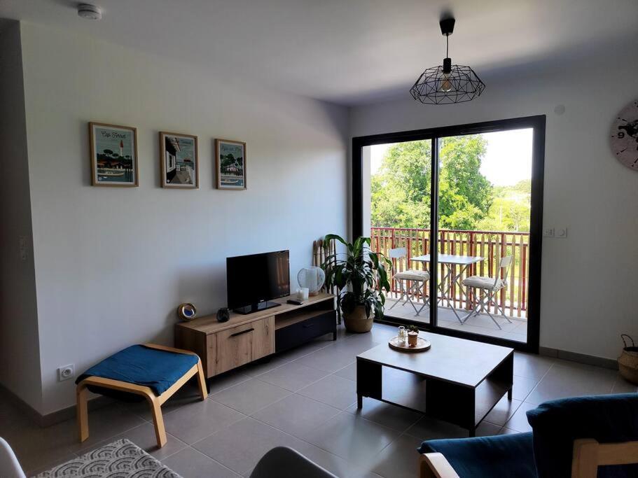 Location De Vacances A Andernos - Appartement 2 Chambres Dans Residence Neuve Andernos-les-Bains Exterior foto